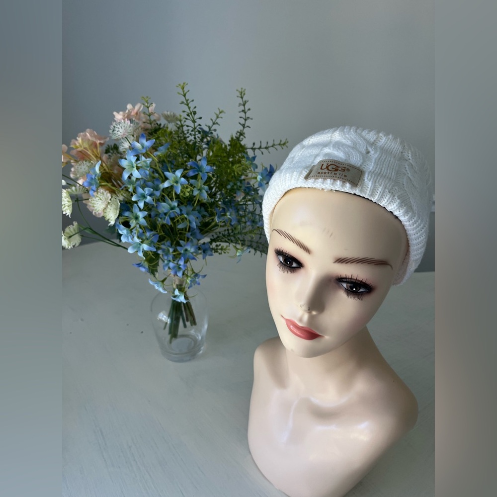 UGG Ivory Cable Knit Beanie